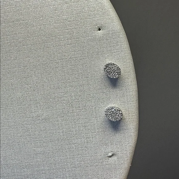 NEW - 0.10 CTW Natural Diamond Oval Stud Earrings